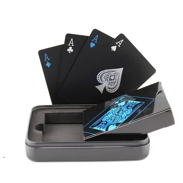 Набор игральных карт во влагозащищённой коробке