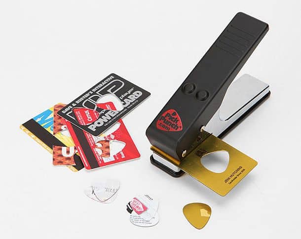 Дырокол для изготовления гитарных медиаторов из банковских карточек Guitar Pick Punch