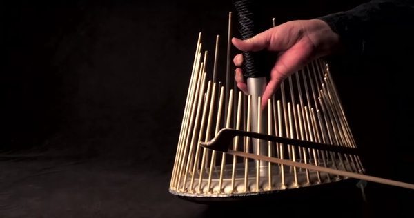 Музыкальный инструмент для создания устрашающих звуков Waterphone