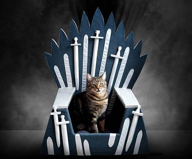 Трон для кошек Iron Throne Cat Bed