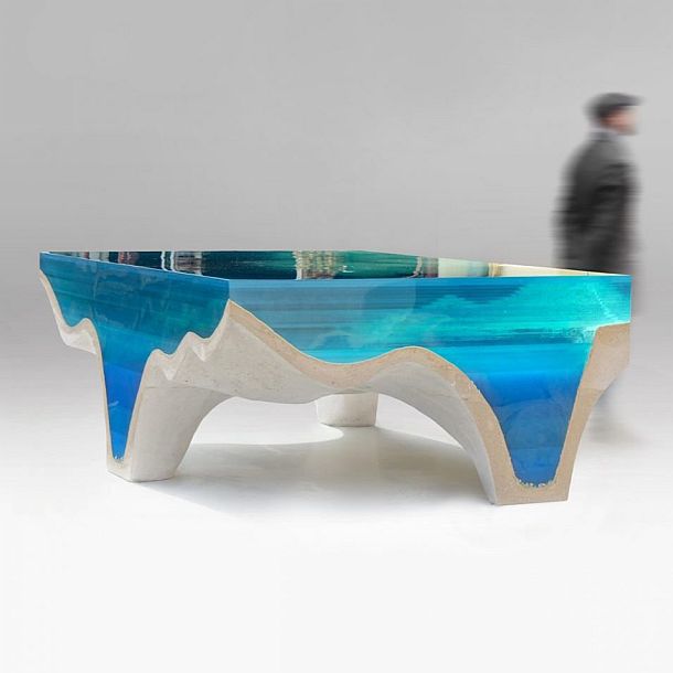 Дизайнерский столик Crete от Эдуарда Лакоты