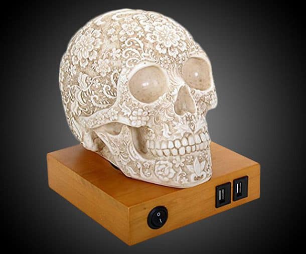 Настольная лампа «День Мертвых» в виде черепа с флористическим орнаментом