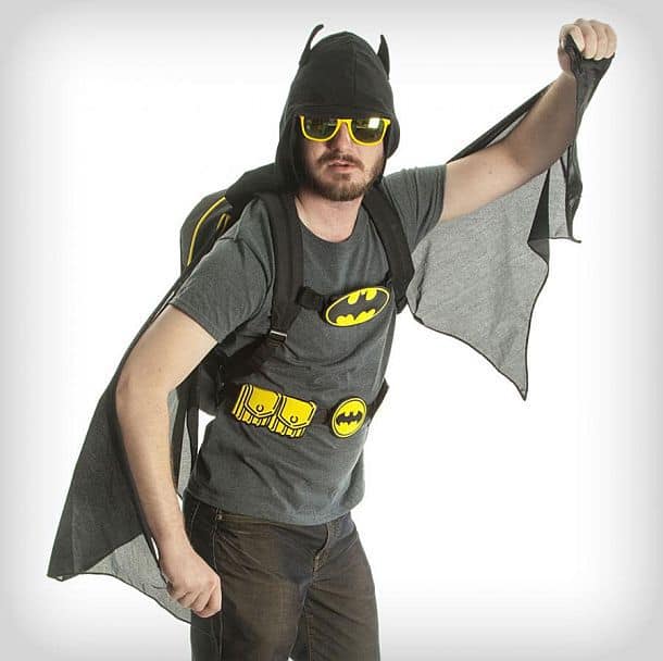 Рюкзак с капюшоном и крыльями в стиле Бэтмена