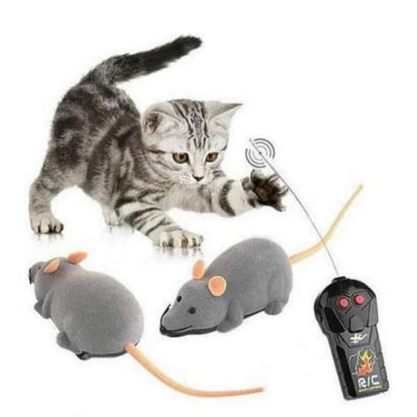 Радиоуправляемая мышка для игр с кошкой