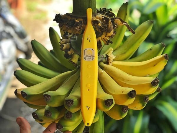 Телефонная гарнитура в виде банана
