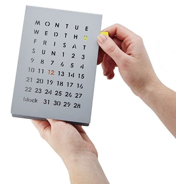 Вечный календарь на магнитах