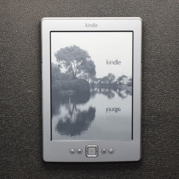 Kindle 4 с аппаратными кнопками