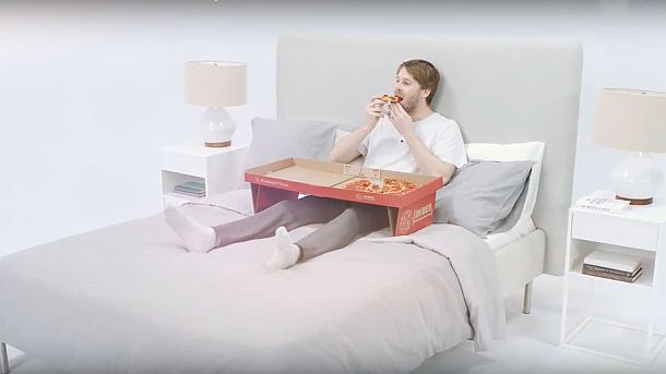 Коробка-кроватный столик для пиццы