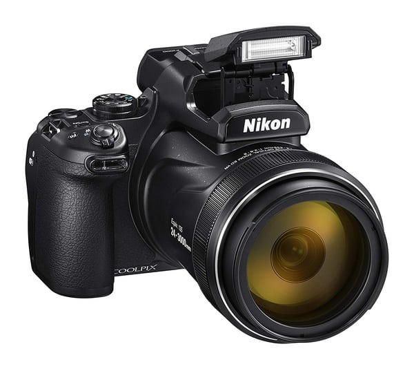 Камера Nikon Coolpix P1000 с гигантским зумом