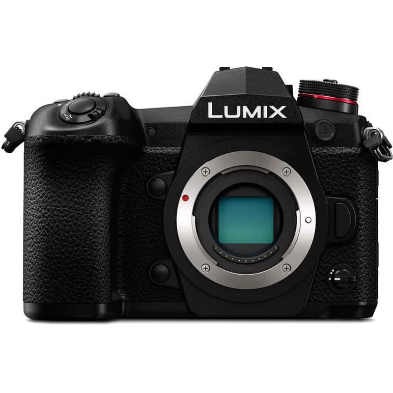 Камера в надёжном корпусе Panasonic Lumix G9