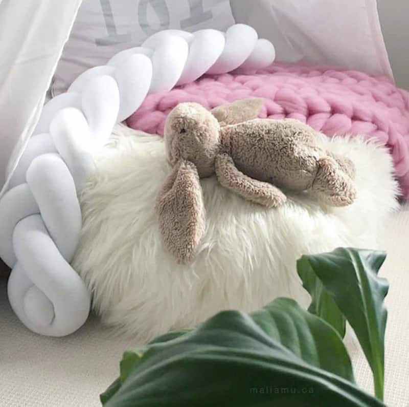 Мягкий плетёный бампер для детских кроваток