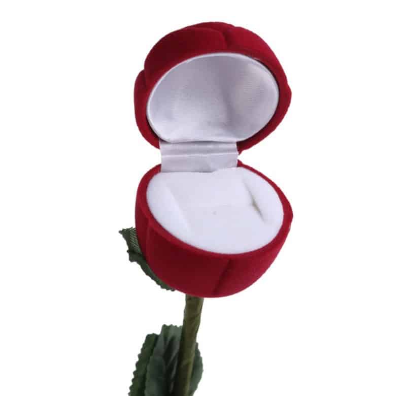 Коробочка для кольца в форме розы