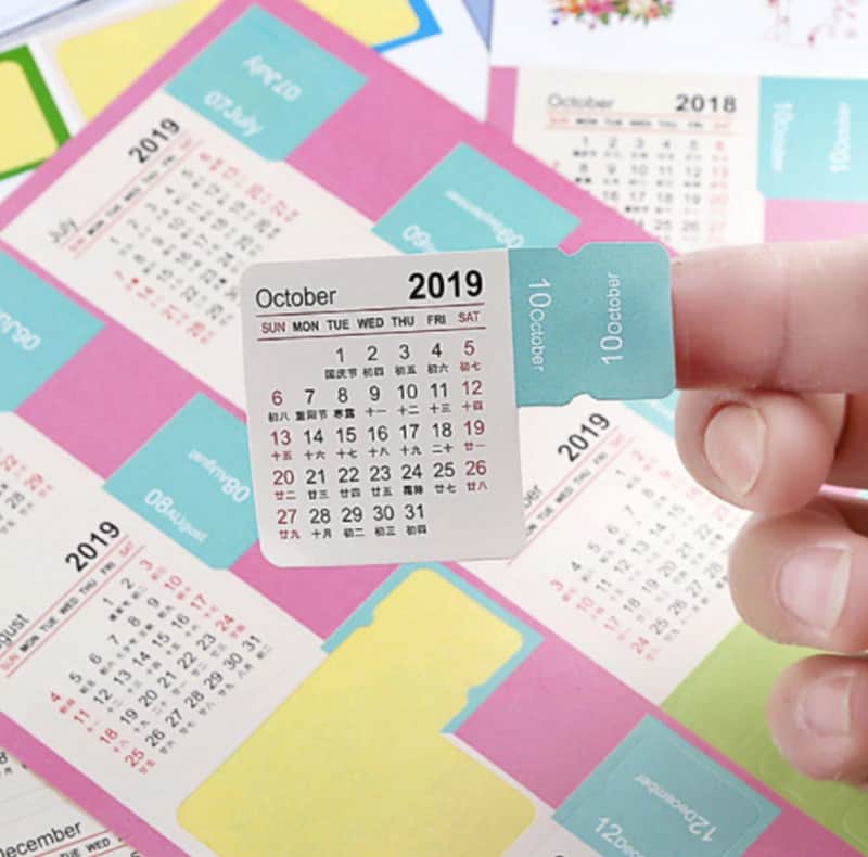 Календари-наклейки