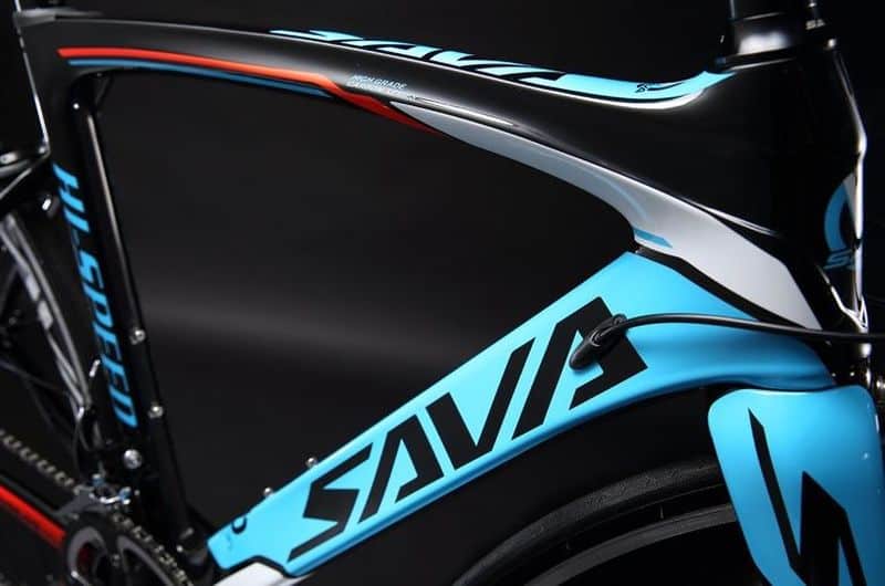 Велосипед SAVA с карбоновой рамой и вилкой