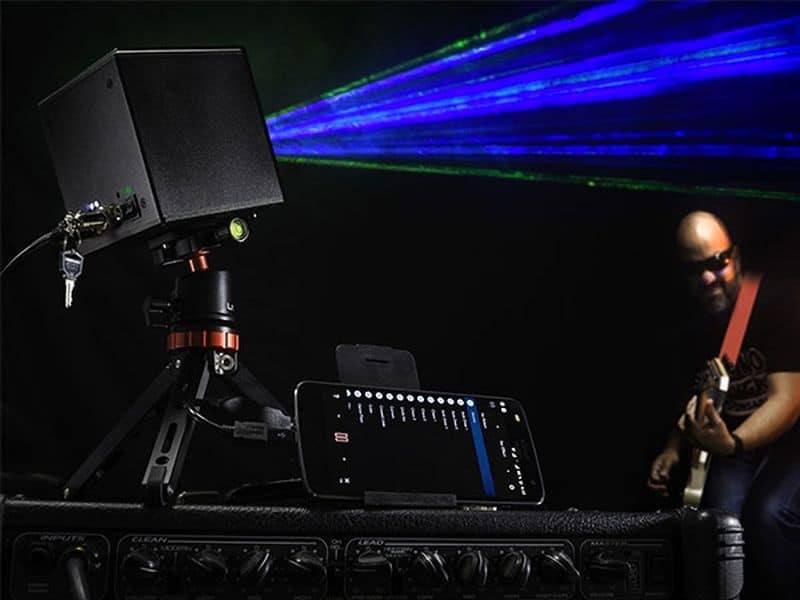 Портативный лазерный проектор LaserCube