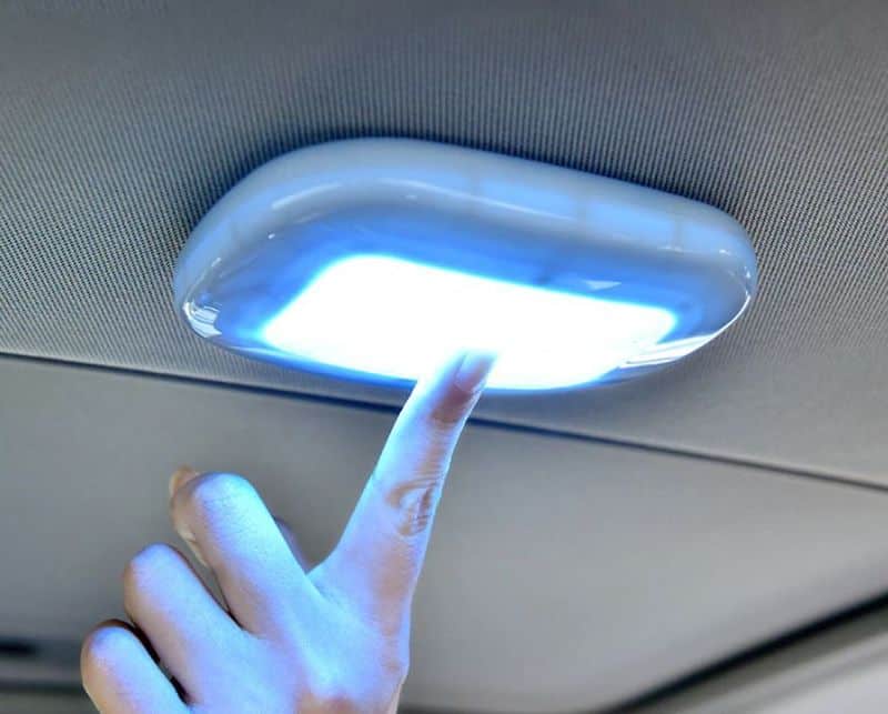 Автономный светильник в салон авто