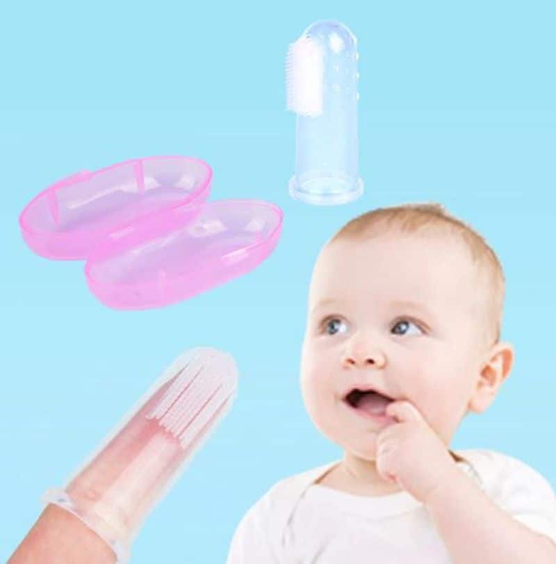 Детская зубная щётка на палец