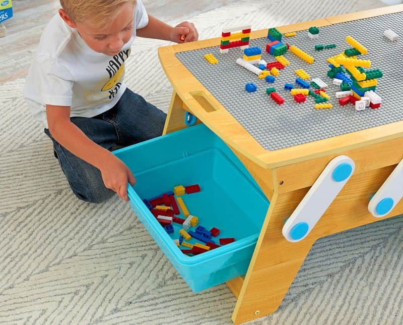 Детский столик для любителей Lego