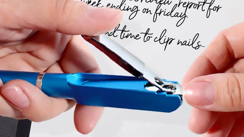 Ручка со встроенными кусачками для ногтей