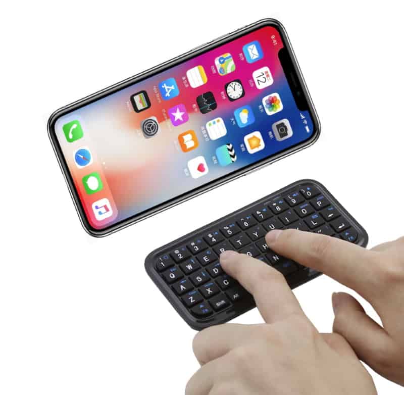 Миниатюрная BT-клавиатура для смартфонов